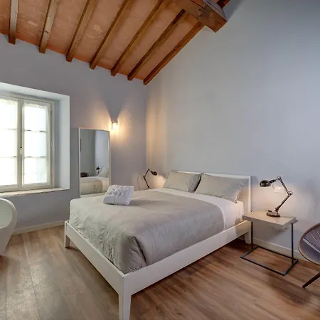 Cortaccia Sanvitale فندق