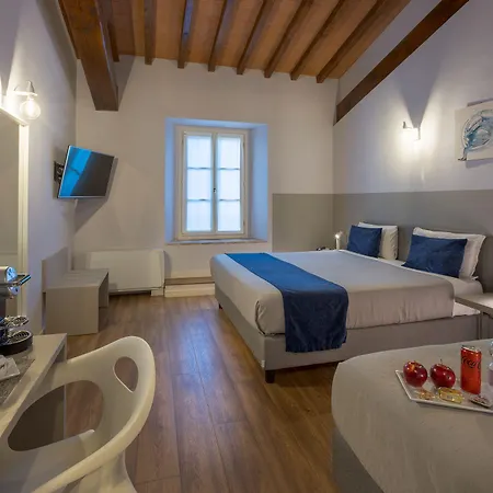 Cortaccia Sanvitale فندق سالا باغانزا