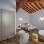 Cortaccia Sanvitale 호텔 3*
