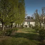 Cortaccia Sanvitale 호텔 3*