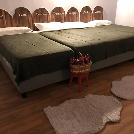 Cortaccia Sanvitale Szálloda 3*