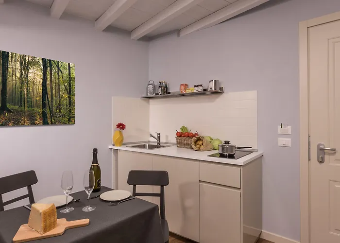 Cortaccia Sanvitale 3* סלה בגאנצה