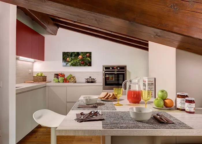 Cortaccia Sanvitale מלון 3*