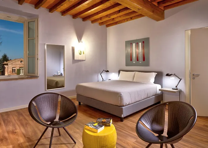 Cortaccia Sanvitale Hotel 3*